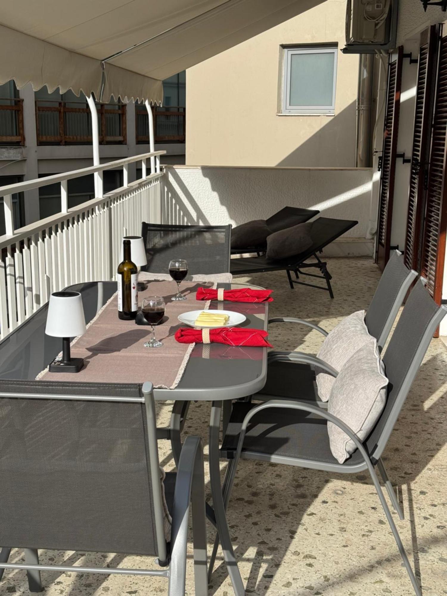 דירות אתונה Living Near Acropolis By Sylvia Staikou 2Nd & 3D Floor מראה חיצוני תמונה